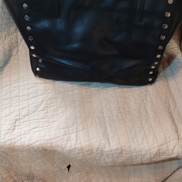 Michael Kors LG Tote - Picture 4 of 14